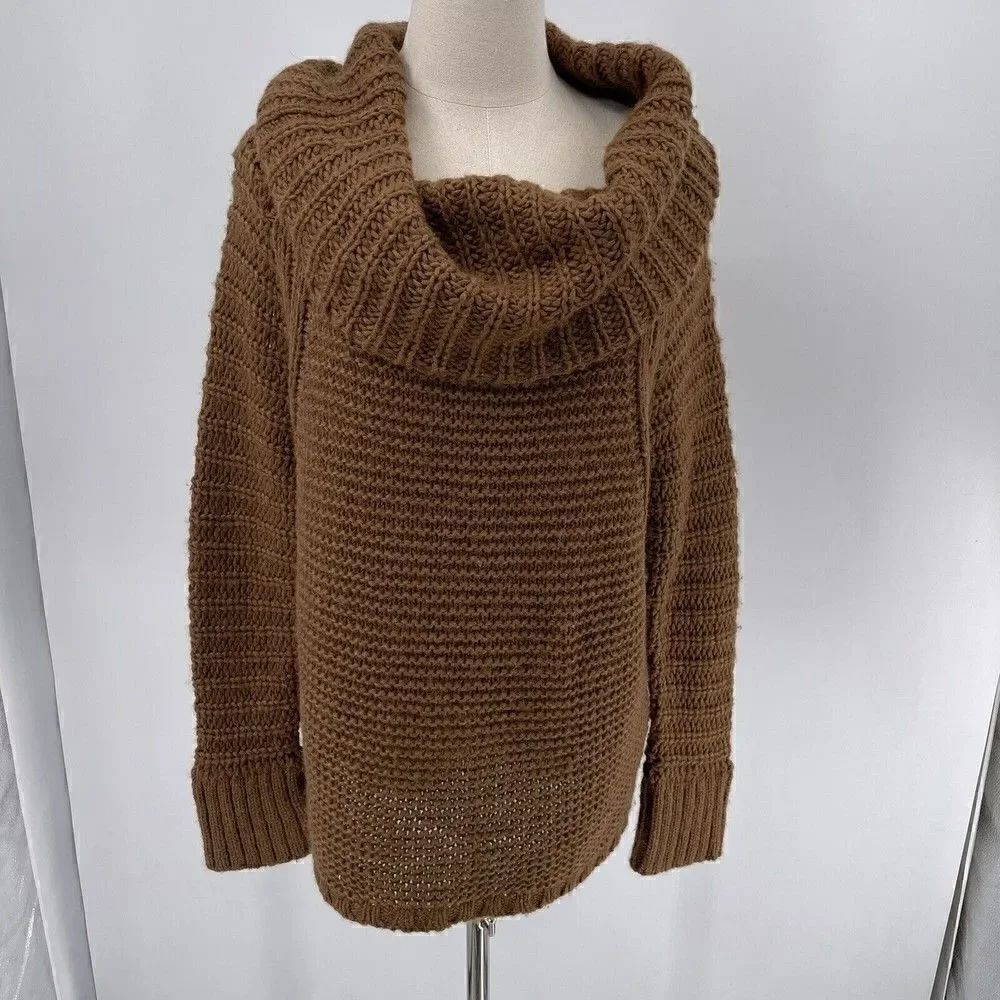 Vintage DKNY 90’s wool Oversized sweater Medium Brown BoxH